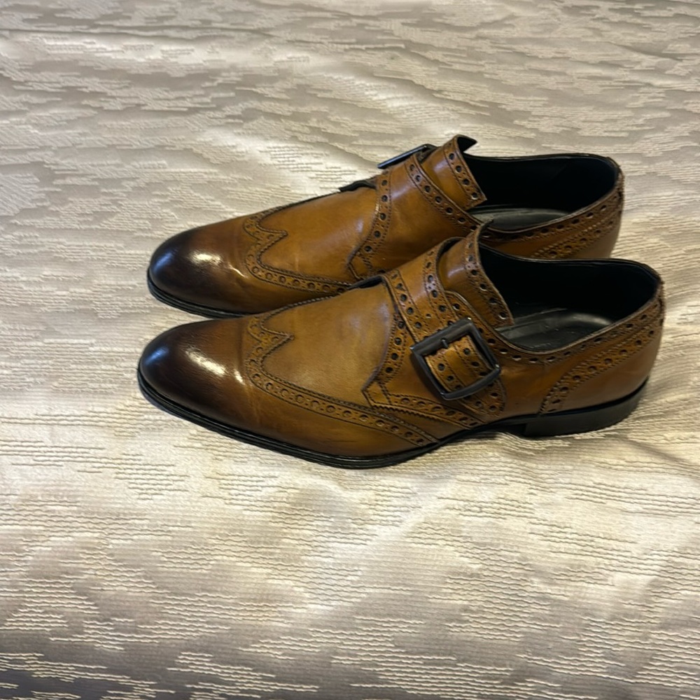 Brown buckle shoes